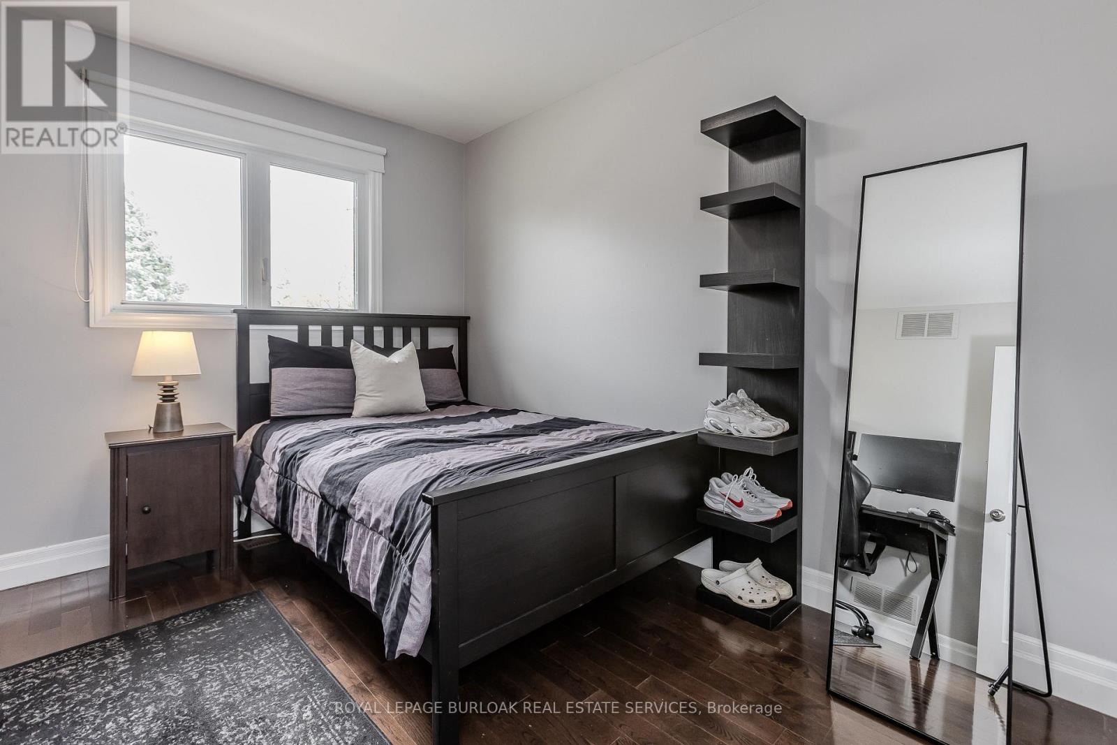 1305 Ester Drive, Burlington, Ontario  L7P 1L2 - Photo 24 - W12125943