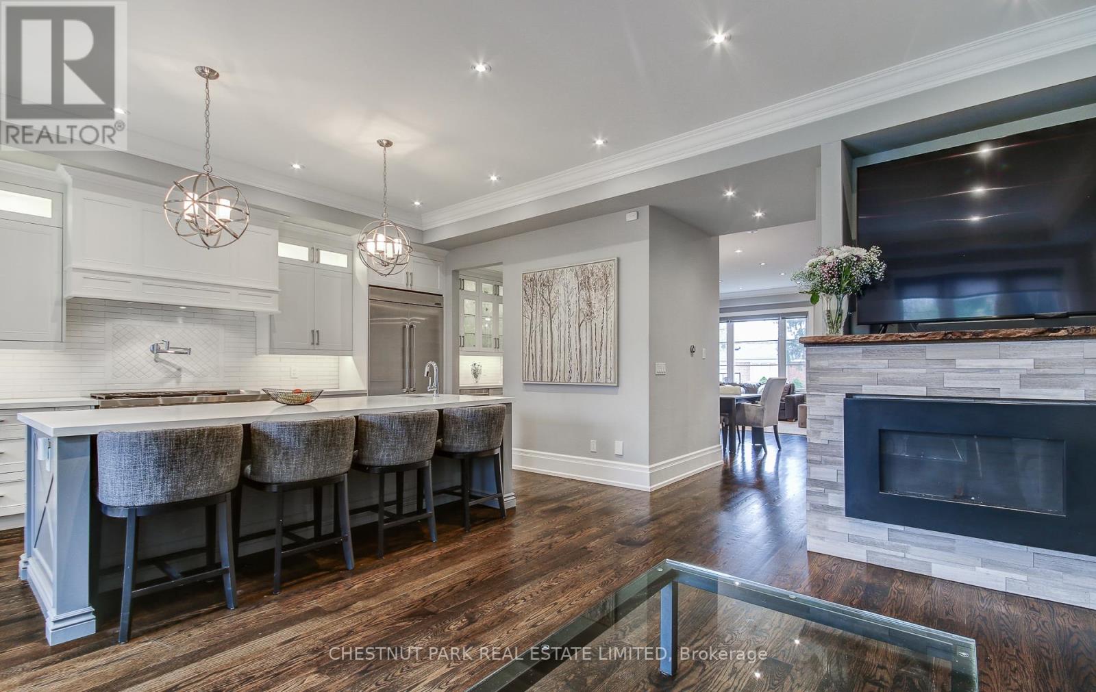 22 Lesmar Drive, Toronto, Ontario  M9B 2V1 - Photo 24 - W12125980