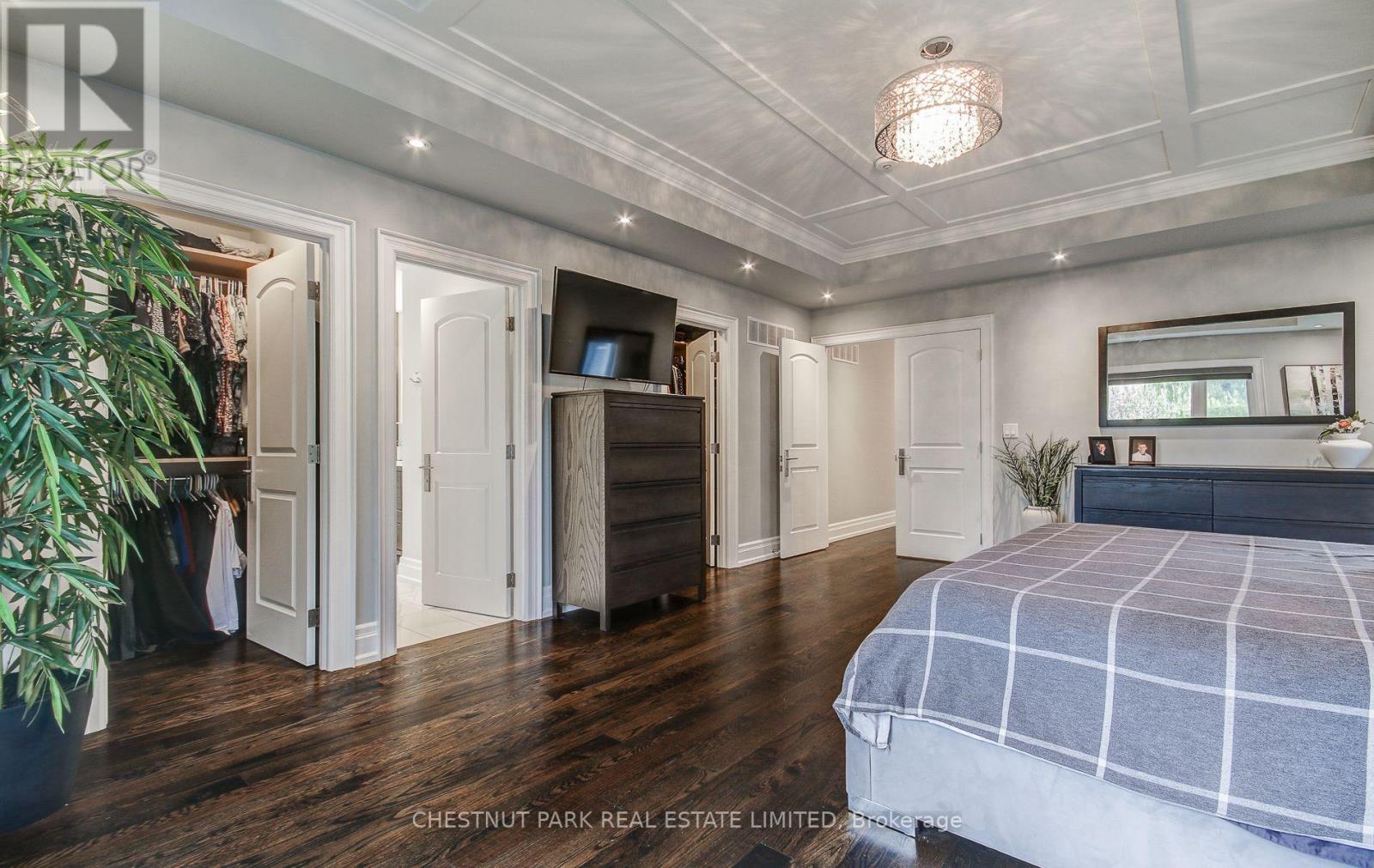 22 Lesmar Drive, Toronto, Ontario  M9B 2V1 - Photo 28 - W12125980