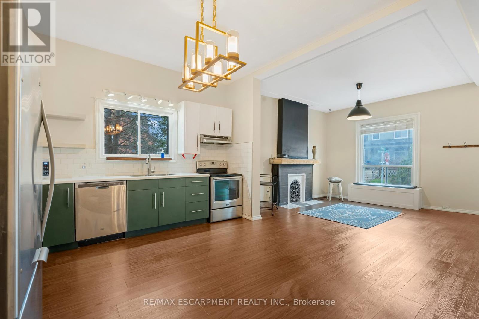 197 Emerald Street N, Hamilton, Ontario  L8L 5K9 - Photo 13 - X12125946