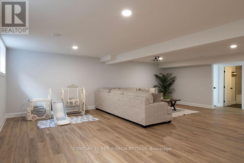 Photo 31 of 43 for 11 Briscoe Crescent