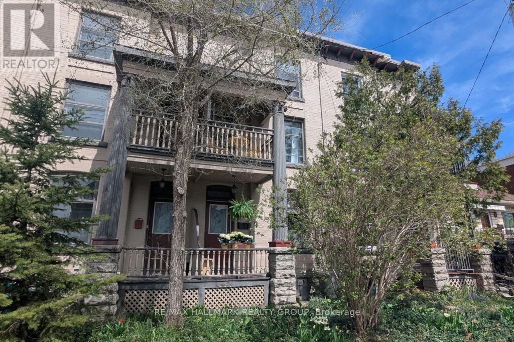 85 Elm Street, Ottawa, Ontario  K1R 6N2 - Photo 3 - X12125876