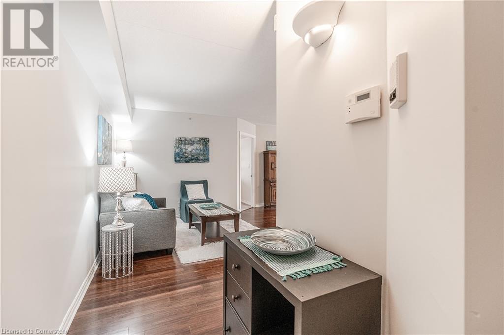 1440 Bishops Gate Unit# 101, Oakville, Ontario  L6M 4M9 - Photo 3 - 40720014