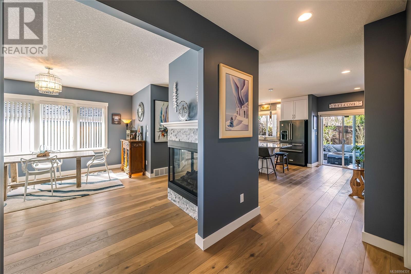 Property at 393 Wisteria St image 3