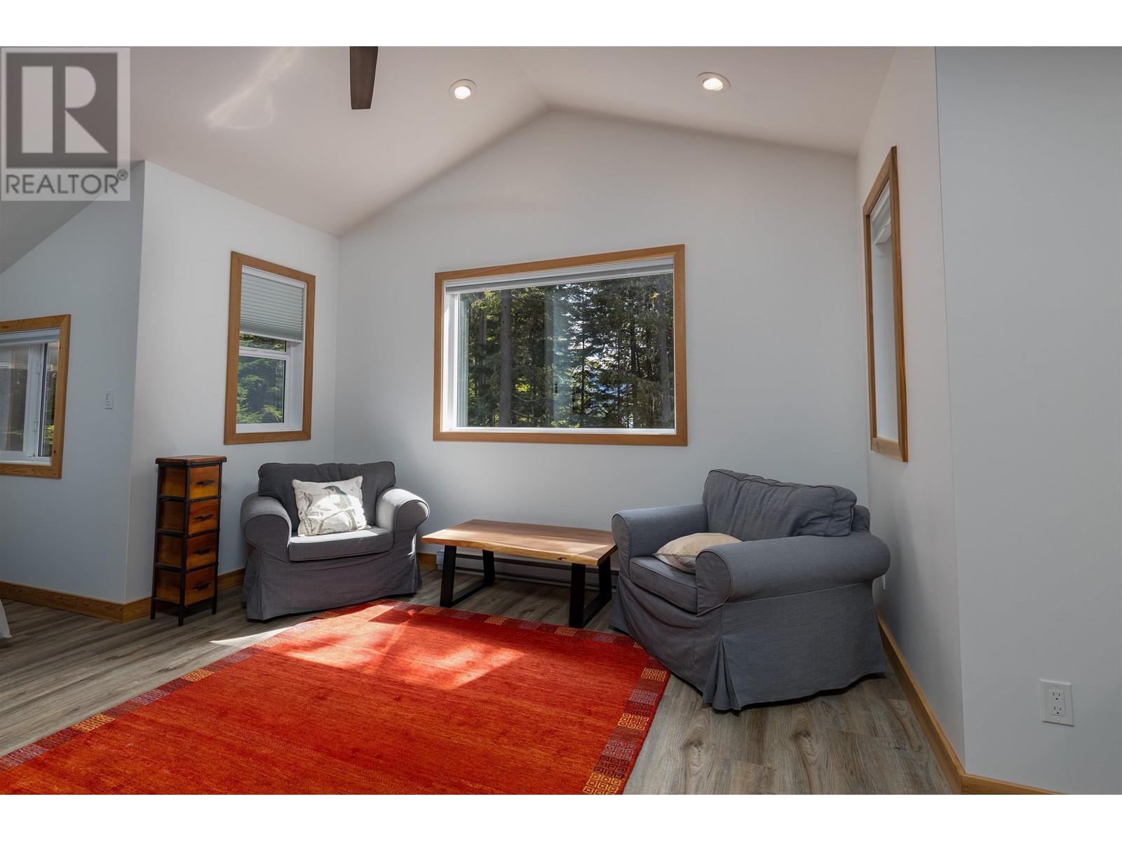 4685 LAKESIDE DRIVE Terrace Photo 16