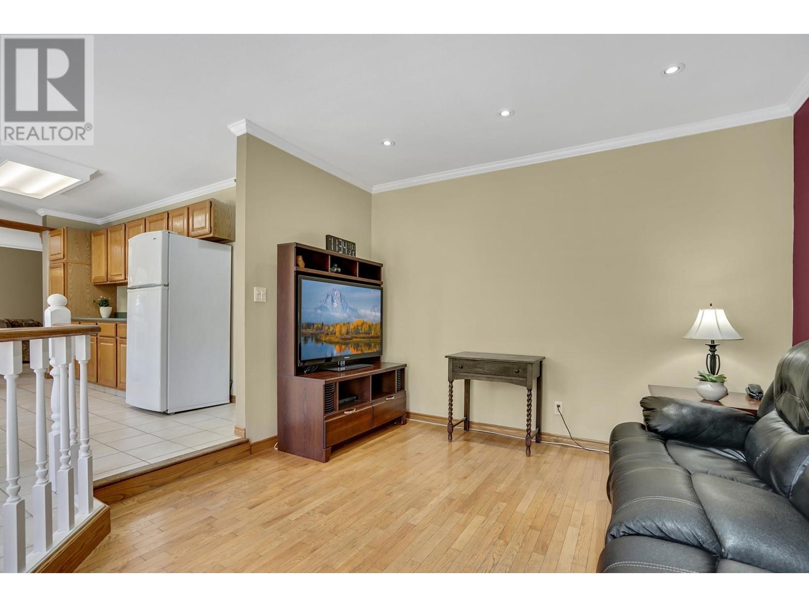 1002 Pomona Way, Squamish, British Columbia  V8E 0A2 - Photo 10 - R2998308