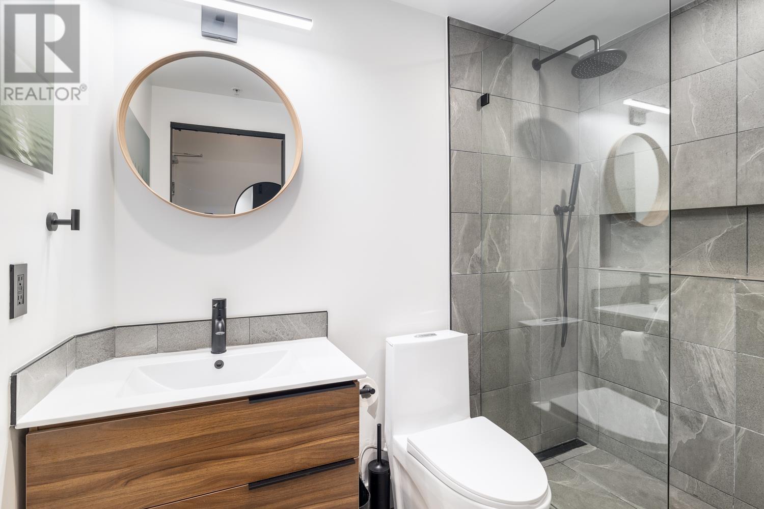 301 168 E Esplanade, North Vancouver, British Columbia  V7L 4X8 - Photo 18 - R2998482