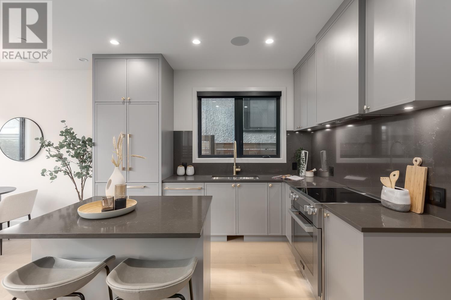 Property at 2 3858 W 13TH AVENUE image 3