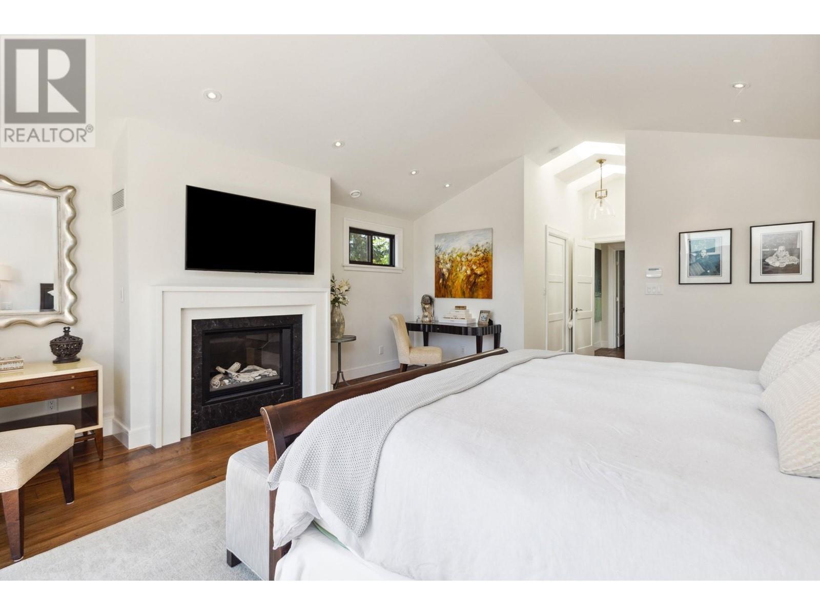 939 Friar Crescent, North Vancouver, British Columbia  V7G 1M5 - Photo 19 - R2998516