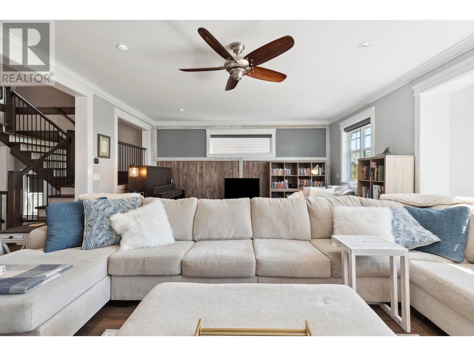 3467 David Avenue, Coquitlam, British Columbia  V3E 0H7 - Photo 6 - R2998533