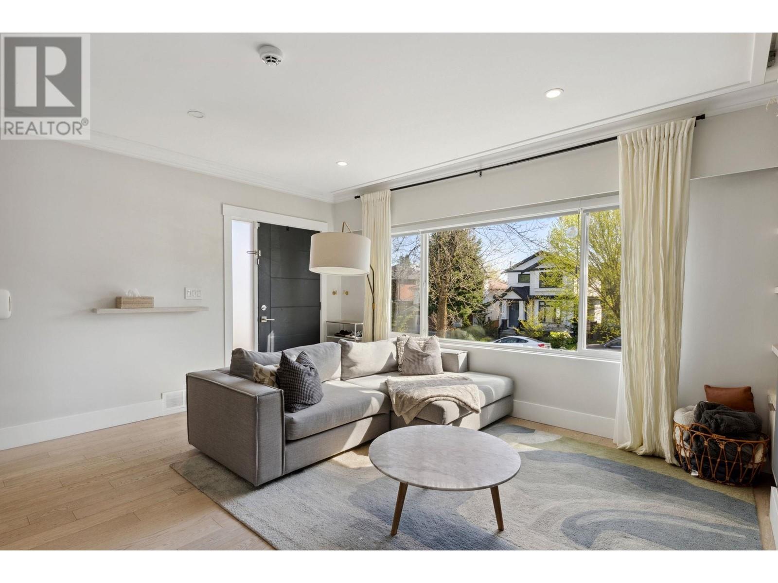 Property at 4785 ELGIN STREET image 3