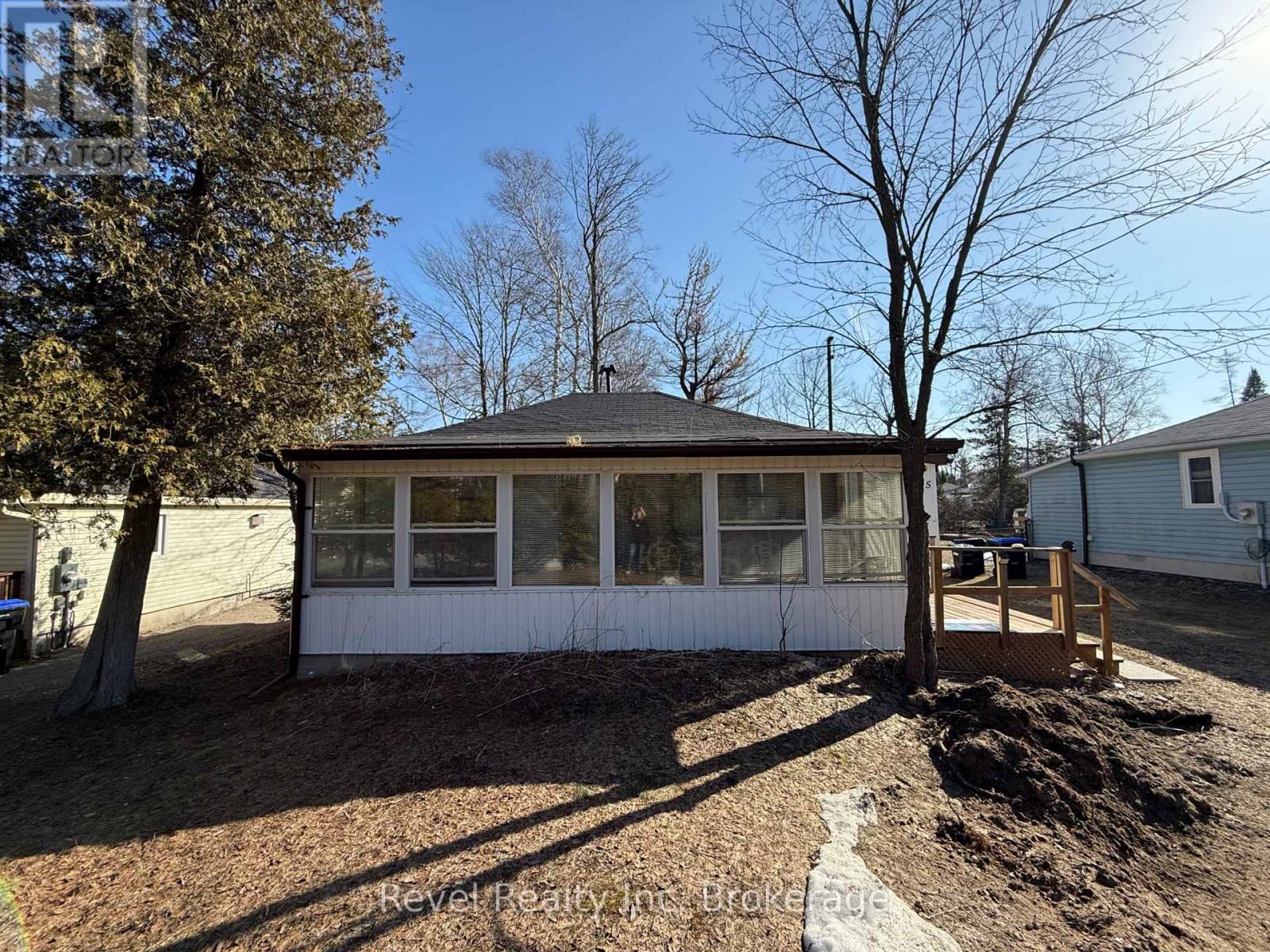 Property at 35 61ST STREET S image 3