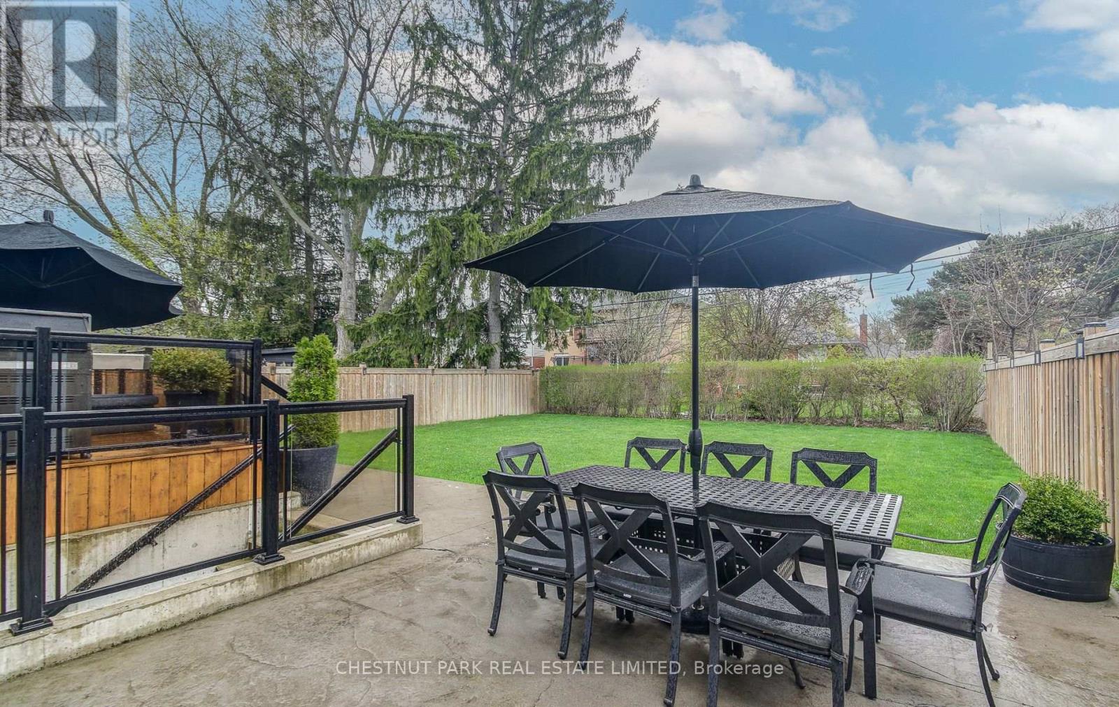 22 Lesmar Drive, Toronto, Ontario  M9B 2V1 - Photo 48 - W12125980