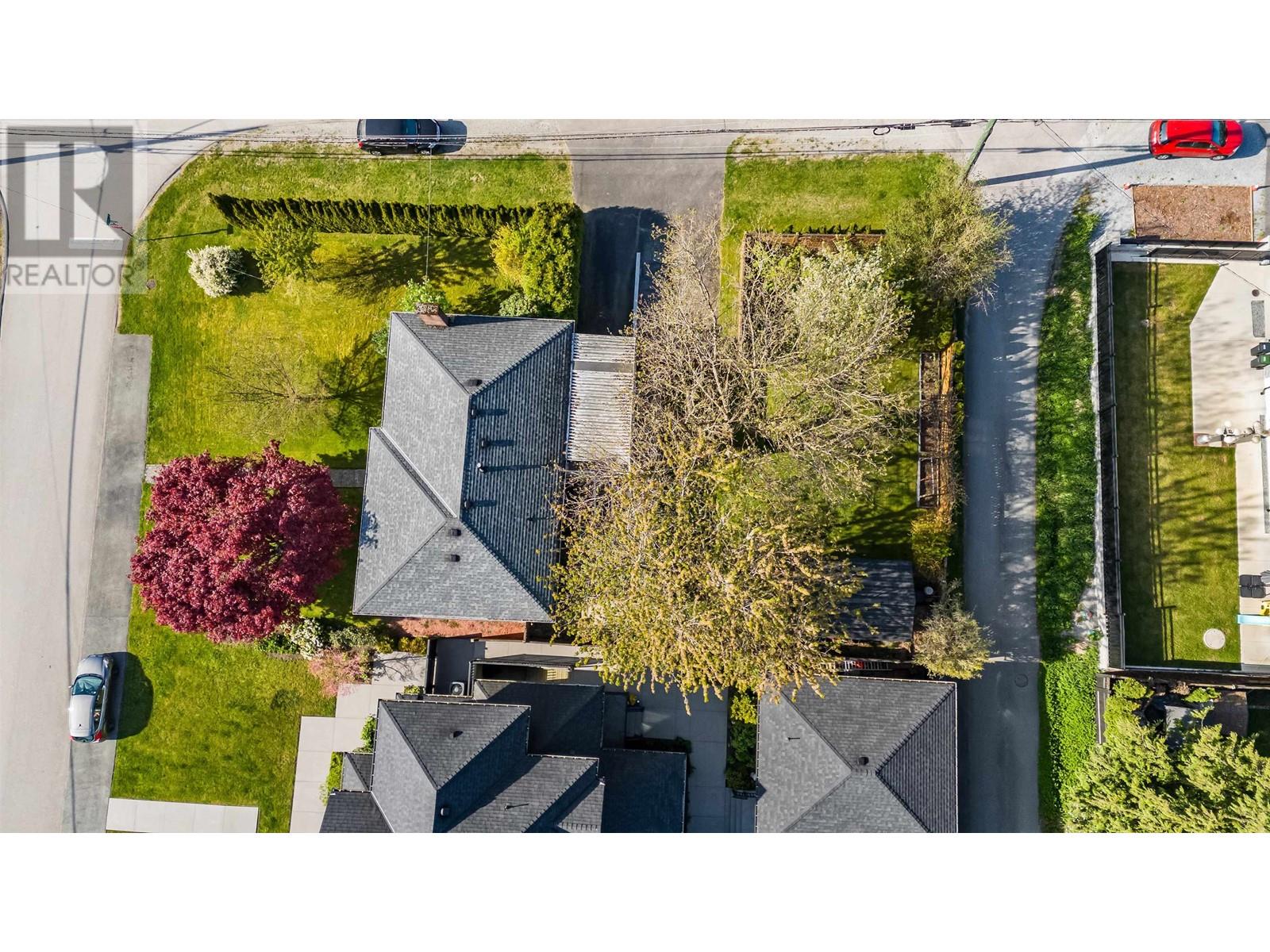 343 Leroy Street, Coquitlam, British Columbia  V3K 5K5 - Photo 35 - R2998164