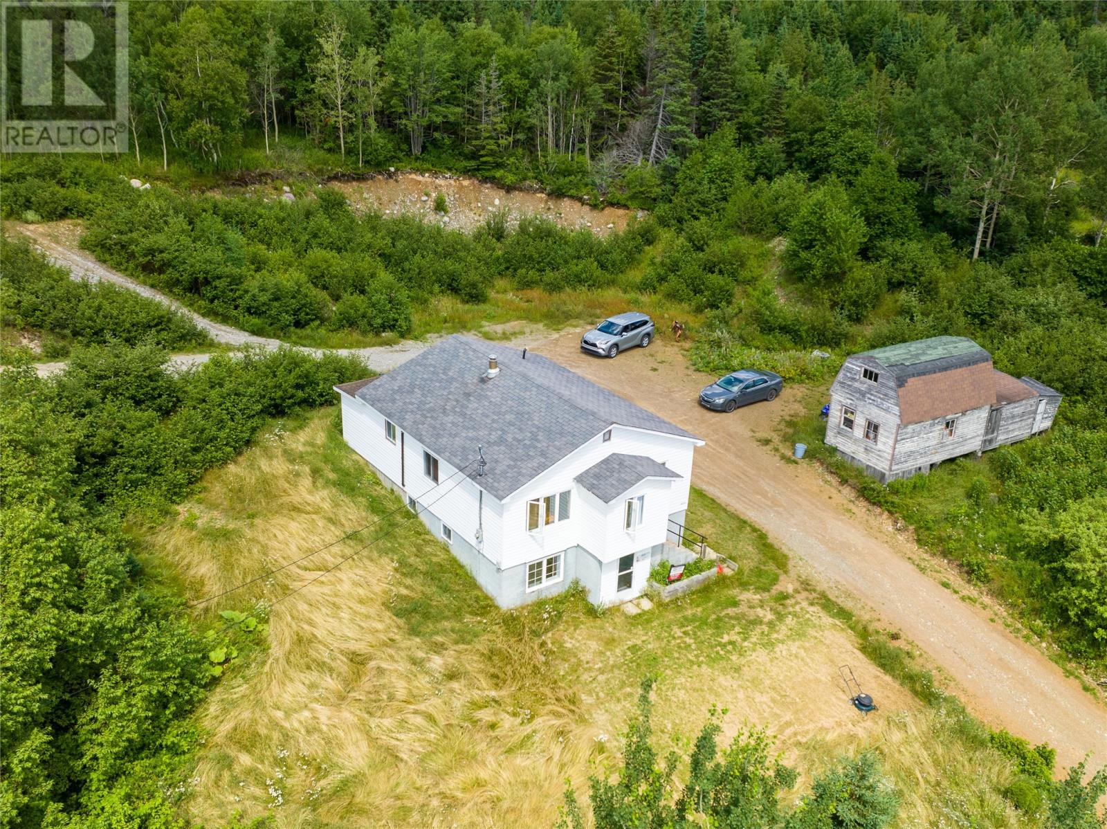 Property at 477A Main Street N image 2