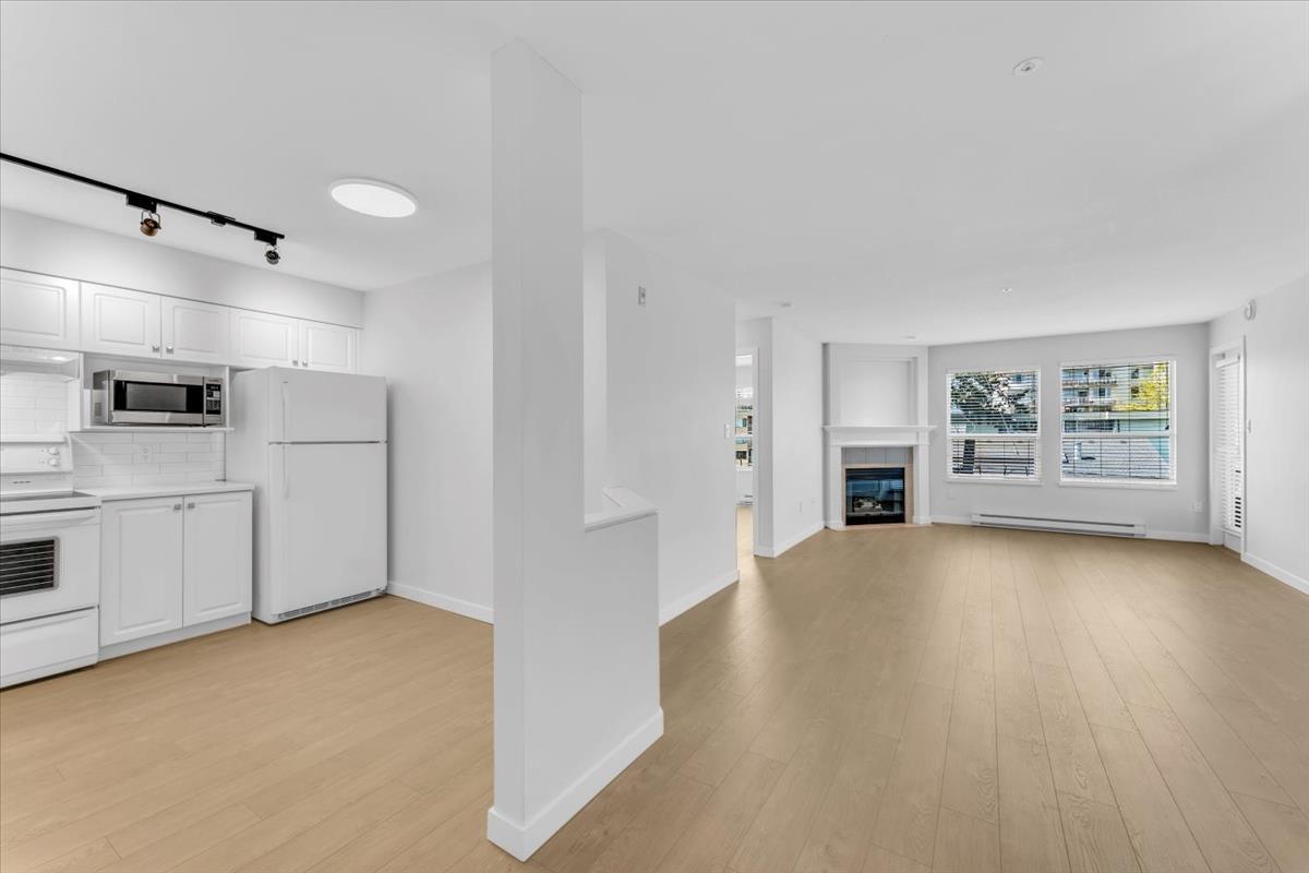 413 1576 Merklin Street, White Rock, British Columbia  V4B 5K2 - Photo 3 - R2994540