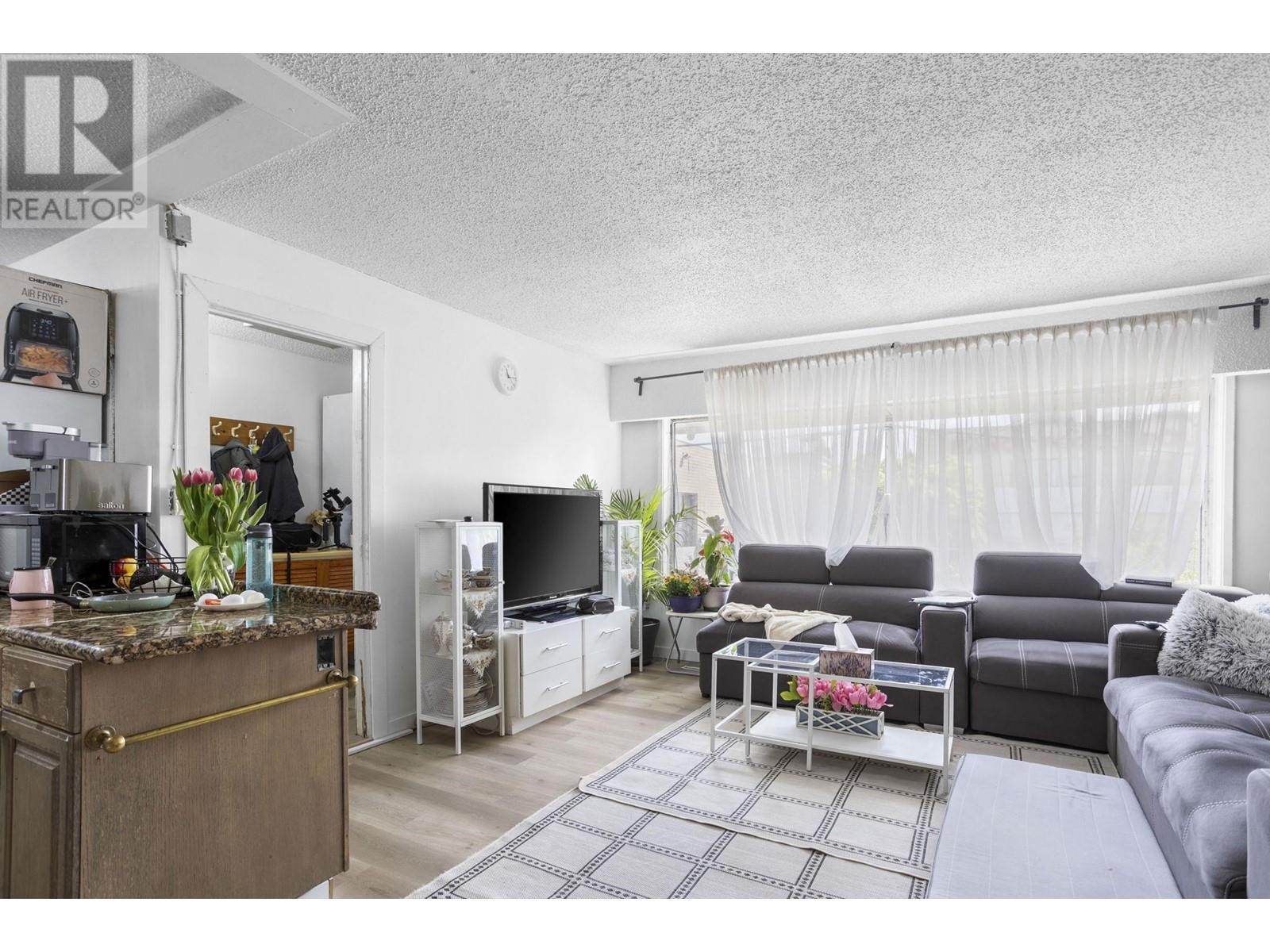7409 Conway Avenue, Burnaby, British Columbia  V5E 2P7 - Photo 13 - C8068893
