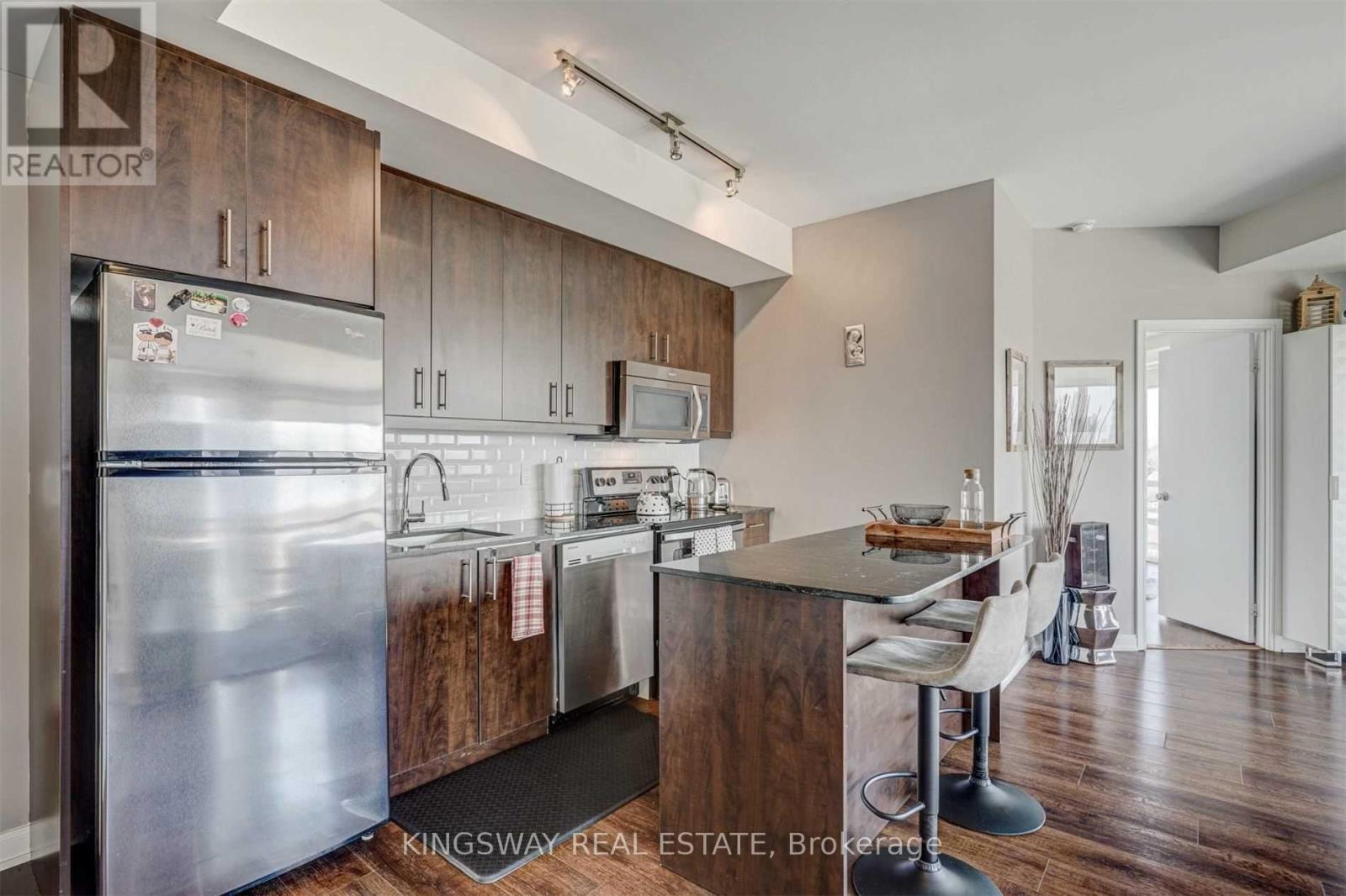 605 - 760 The Queensway Avenue, Toronto (Stonegate-Queensway), Ontario  M8Z 1N3 - Photo 6 - W12125995