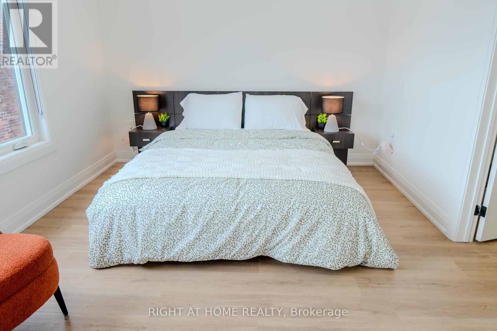 18 Habibi Lane, Toronto, Ontario  M6E 1N1 - Photo 16 - W12126009