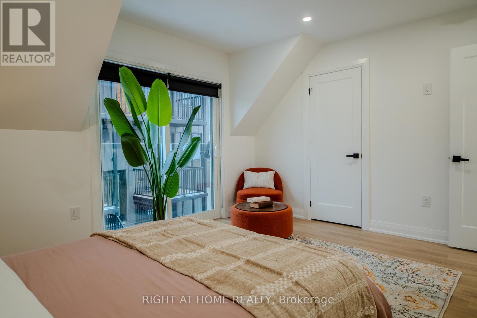 18 Habibi Lane, Toronto, Ontario  M6E 1N1 - Photo 25 - W12126009
