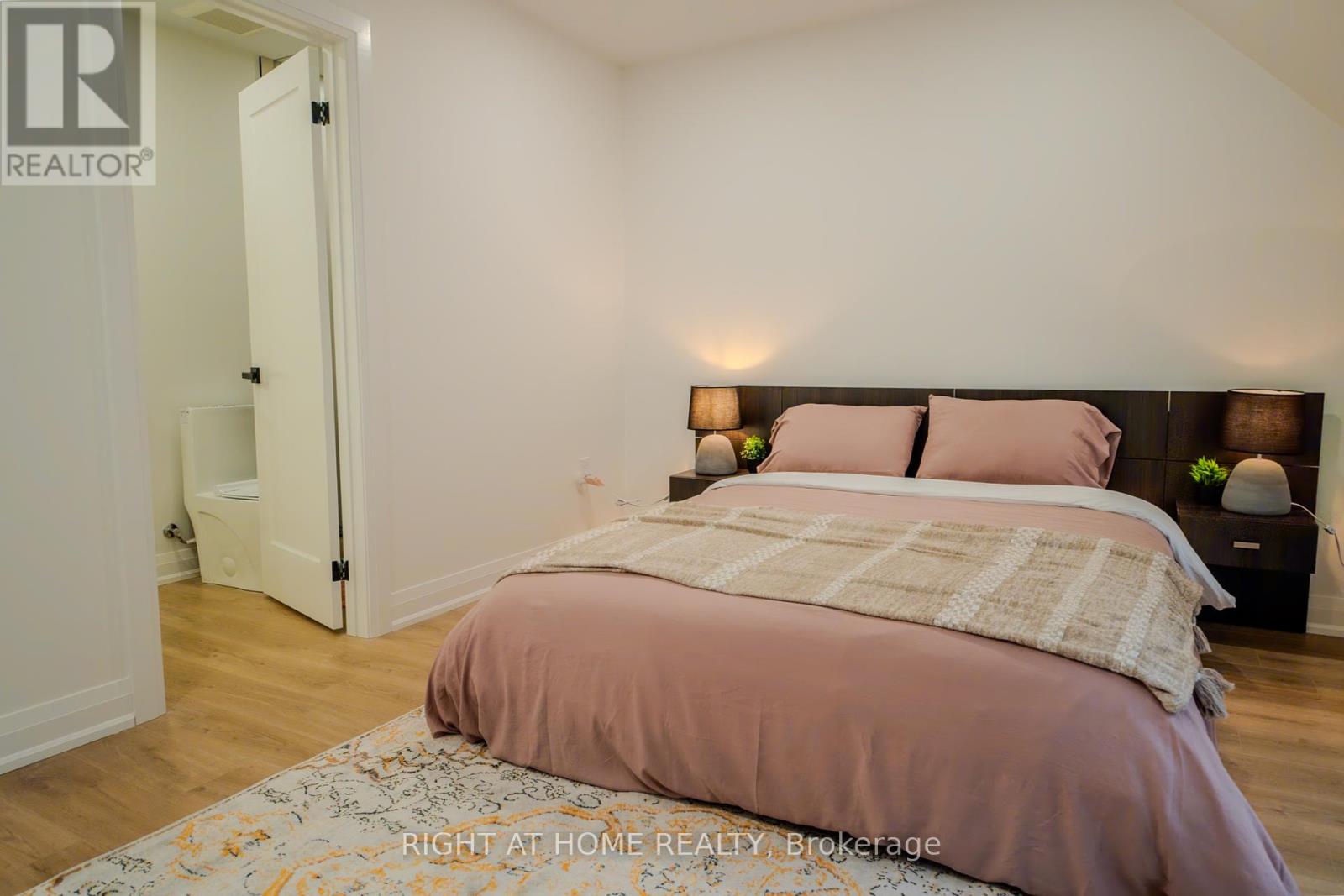 18 Habibi Lane, Toronto, Ontario  M6E 1N1 - Photo 27 - W12126009