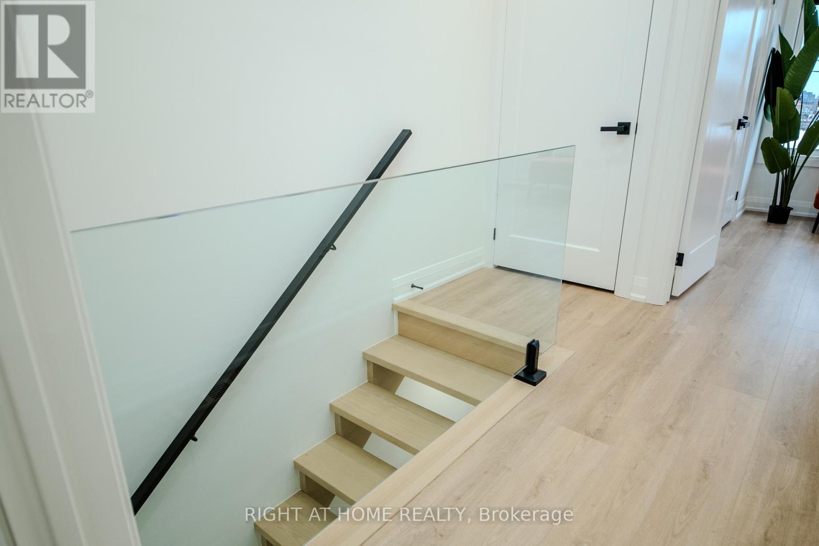 18 Habibi Lane, Toronto, Ontario  M6E 1N1 - Photo 30 - W12126009