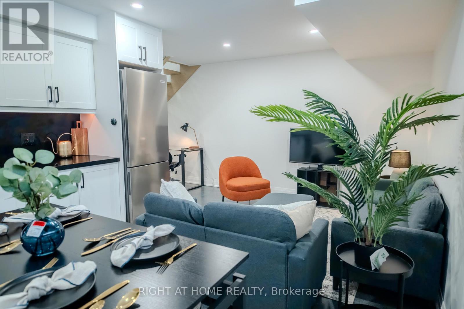 18 Habibi Lane, Toronto, Ontario  M6E 1N1 - Photo 38 - W12126009