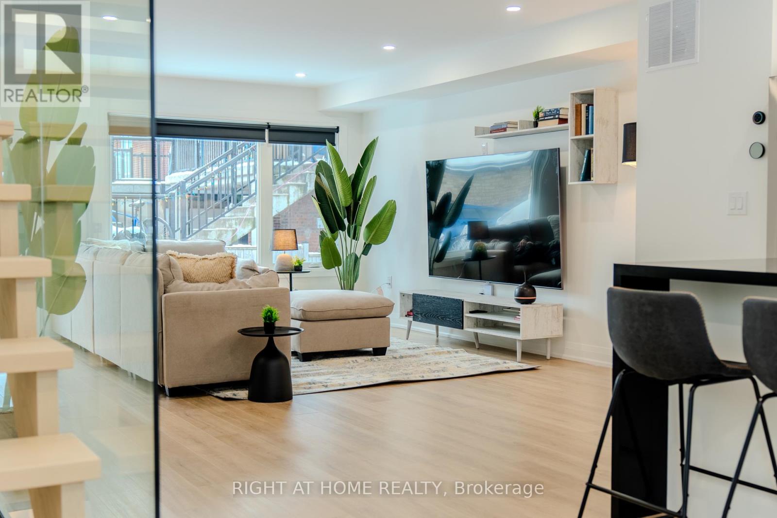 18 Habibi Lane, Toronto, Ontario  M6E 1N1 - Photo 4 - W12126009
