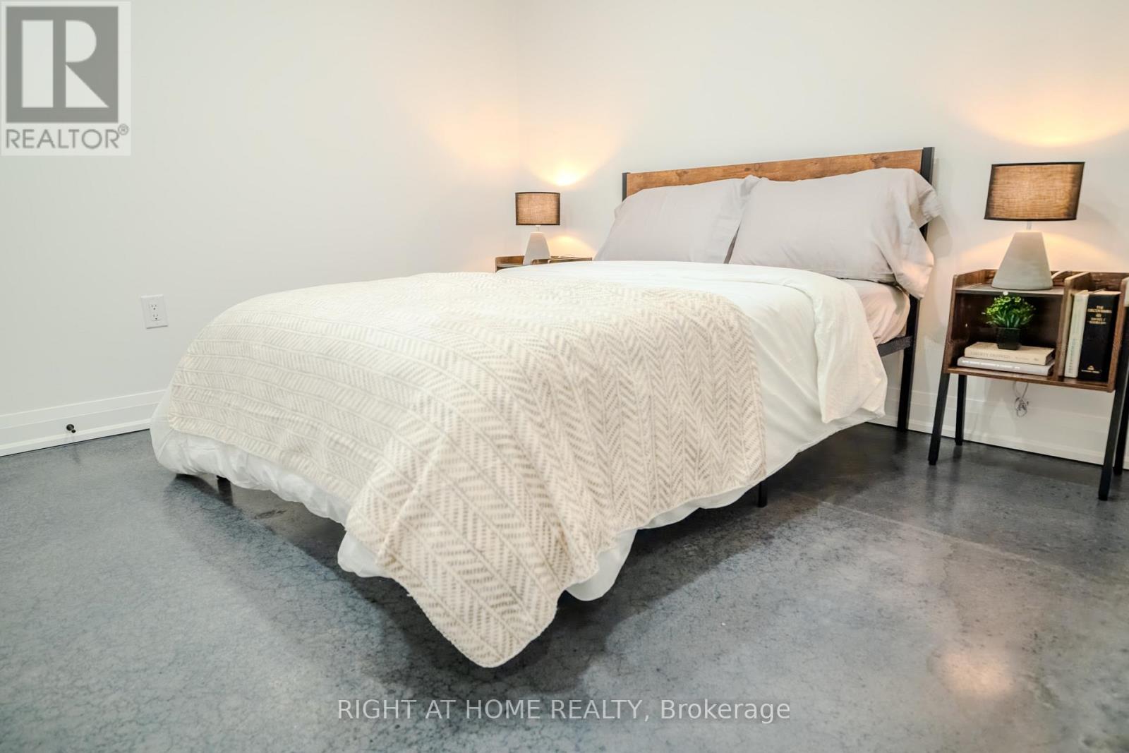 18 Habibi Lane, Toronto, Ontario  M6E 1N1 - Photo 40 - W12126009