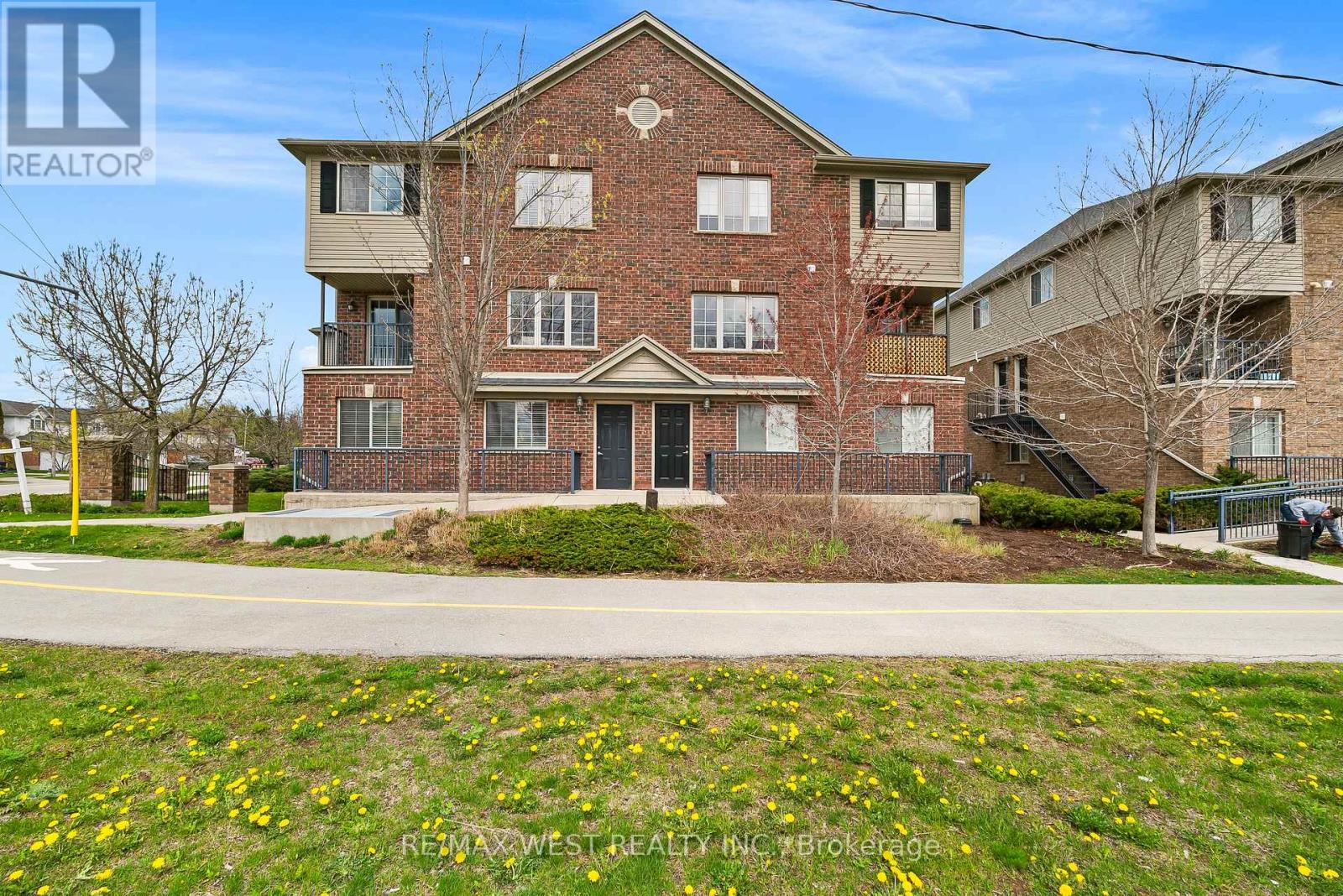 Property at #15 - 950 HIGHLAND ROAD W image 3
