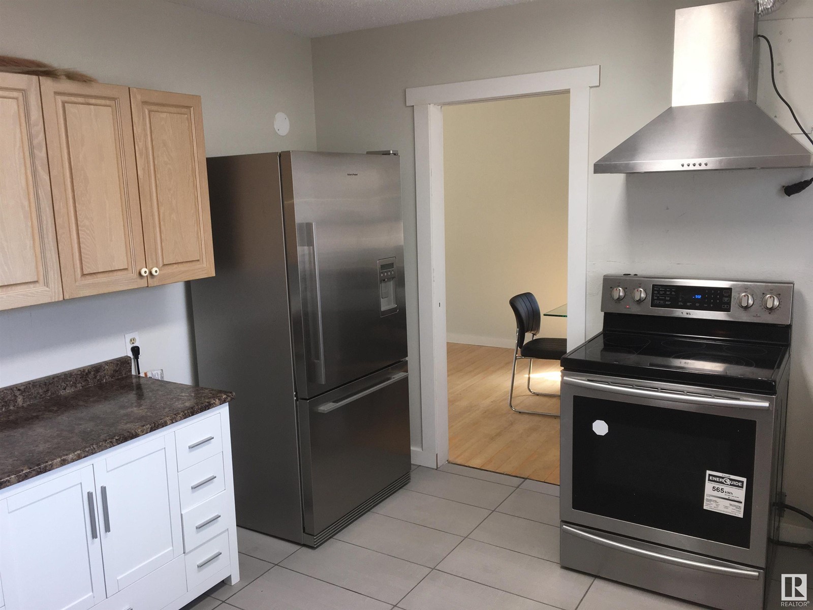 Property at 3803 132 AV NW image 4