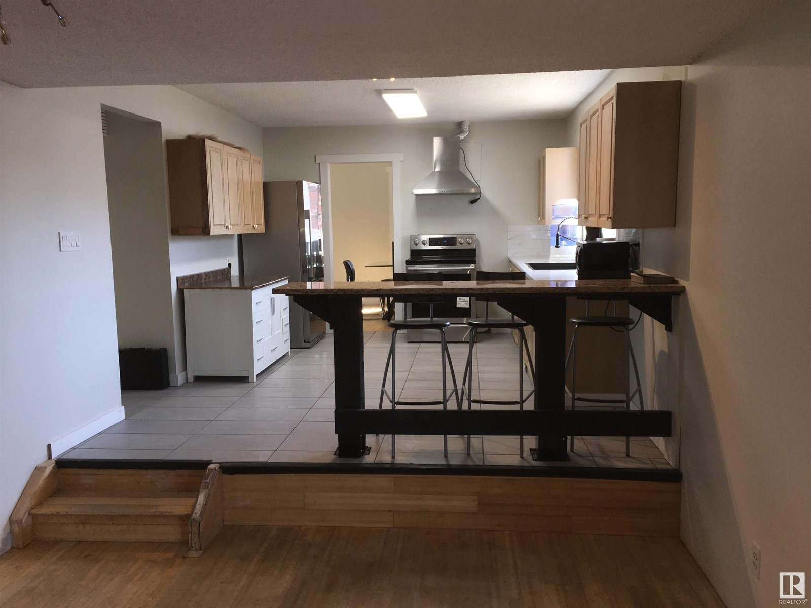 Property at 3803 132 AV NW image 3