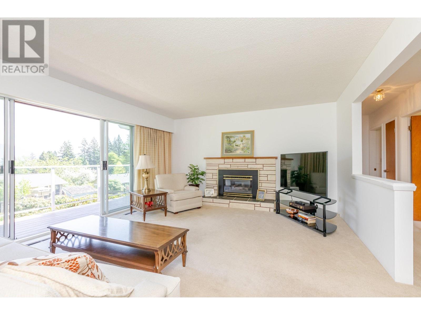 2343 Rogerson Drive, Coquitlam, British Columbia  V3J 6Y1 - Photo 6 - R2998487