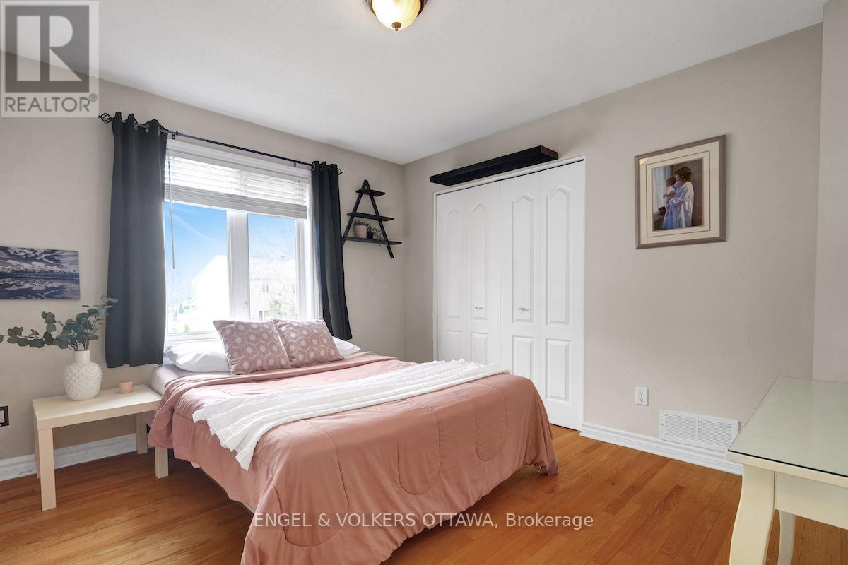 59 Frontenac Boulevard, Russell, Ontario  K0A 1W0 - Photo 31 - X12126012
