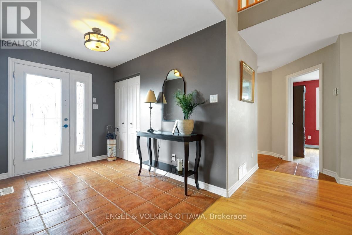 Property at 59 FRONTENAC BOULEVARD image 5