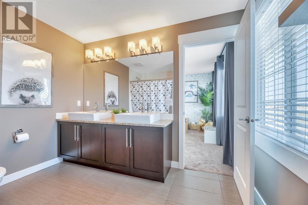 300 Rainbow Falls Green, Chestermere, Alberta  T1X 0N4 - Photo 23 - A2213538