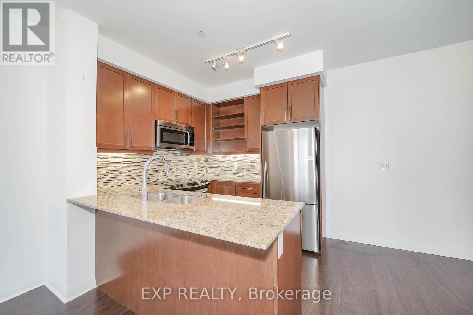 1011 - 55 Oneida Crescent, Richmond Hill, Ontario  L4B 0E8 - Photo 17 - N12067935