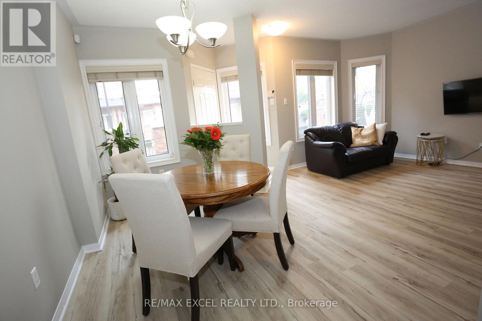 Property at 37 - 735 NEW WESTMINSTER DRIVE image 2