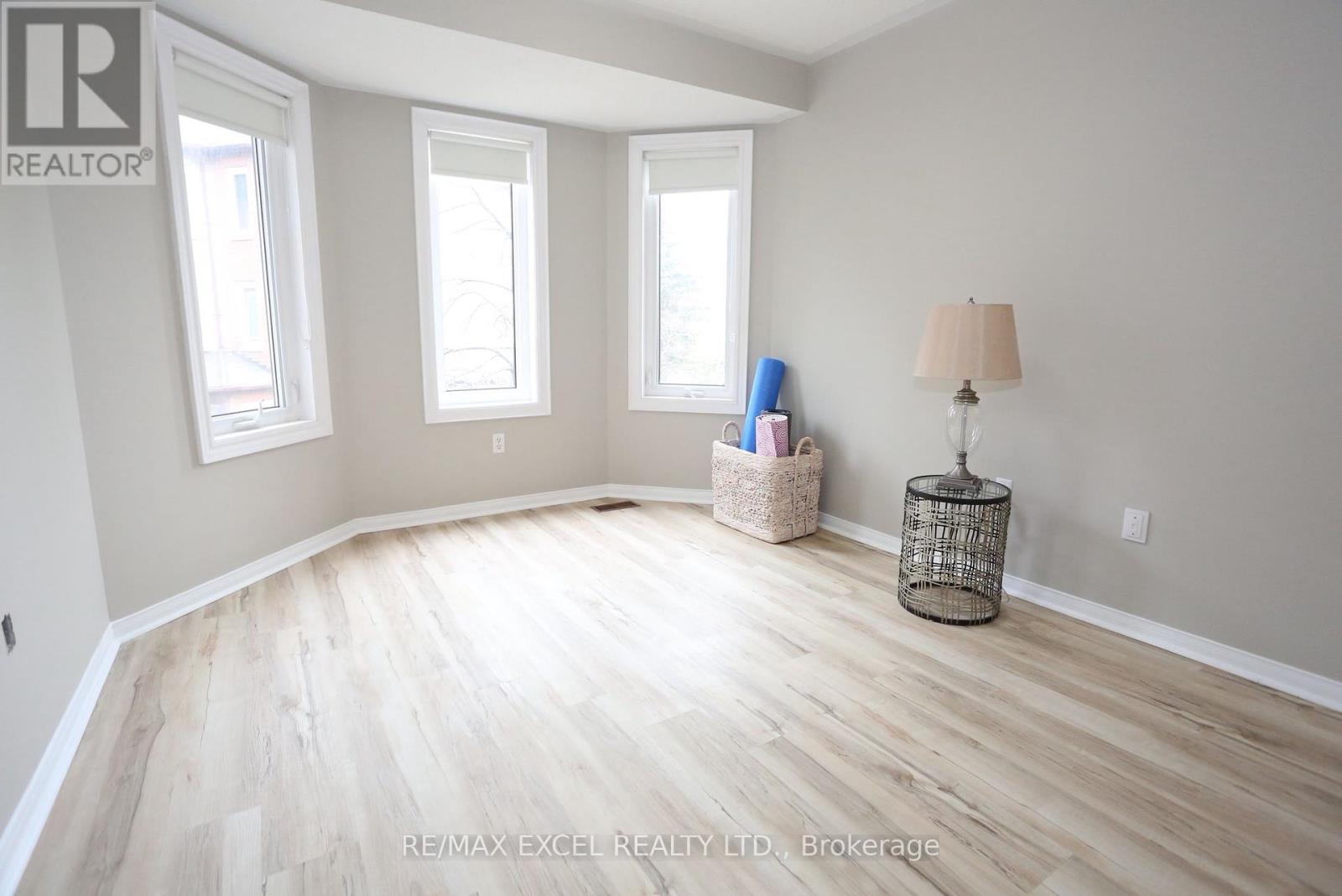 37 - 735 New Westminster Drive, Vaughan, Ontario  L4J 7Y9 - Photo 14 - N12125711