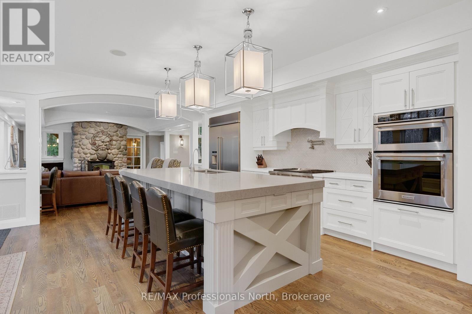 1656 Muskoka Beach Road, Bracebridge, Ontario  P1P 1R1 - Photo 15 - X12126023