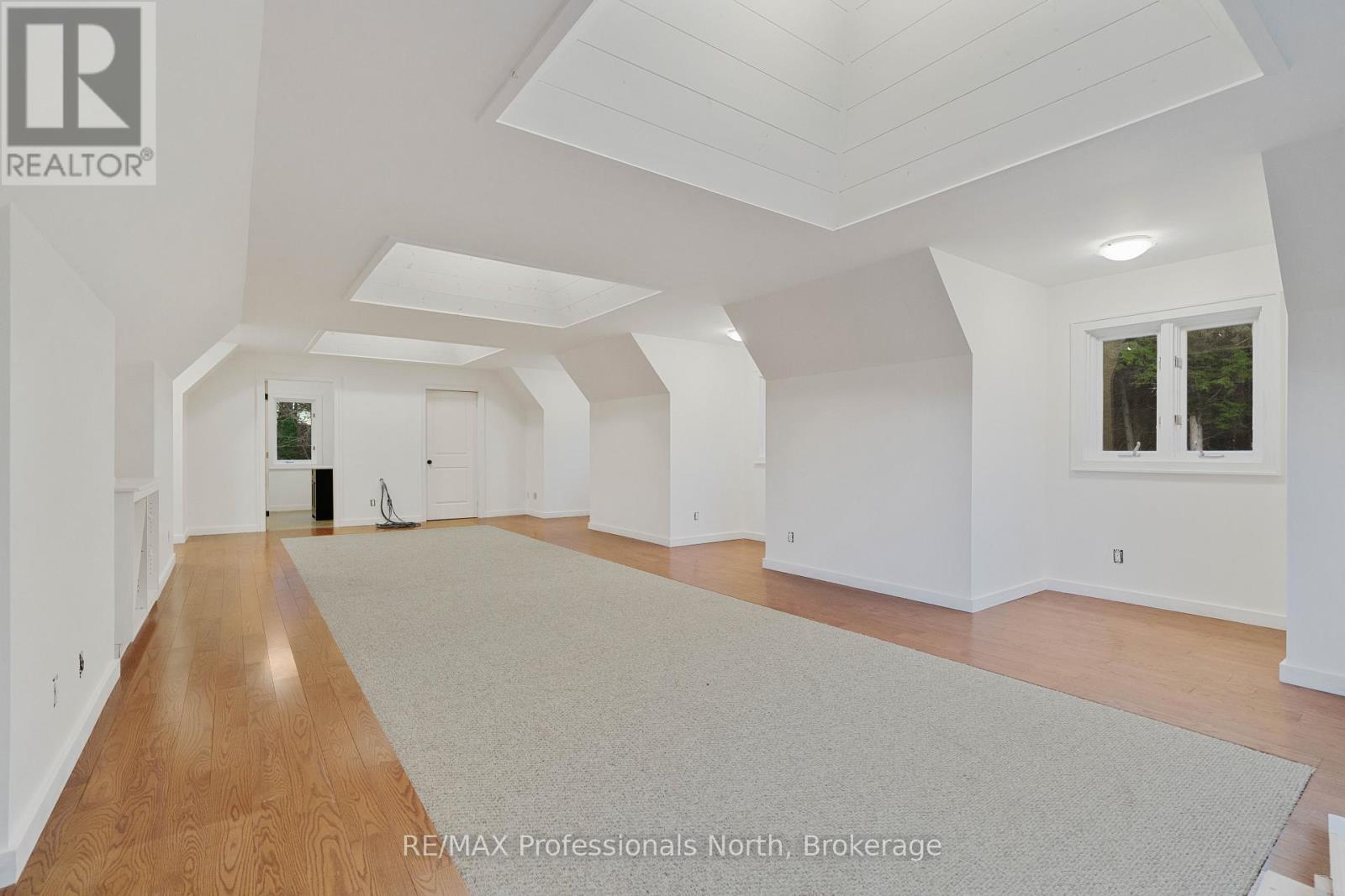 1656 Muskoka Beach Road, Bracebridge, Ontario  P1P 1R1 - Photo 49 - X12126023