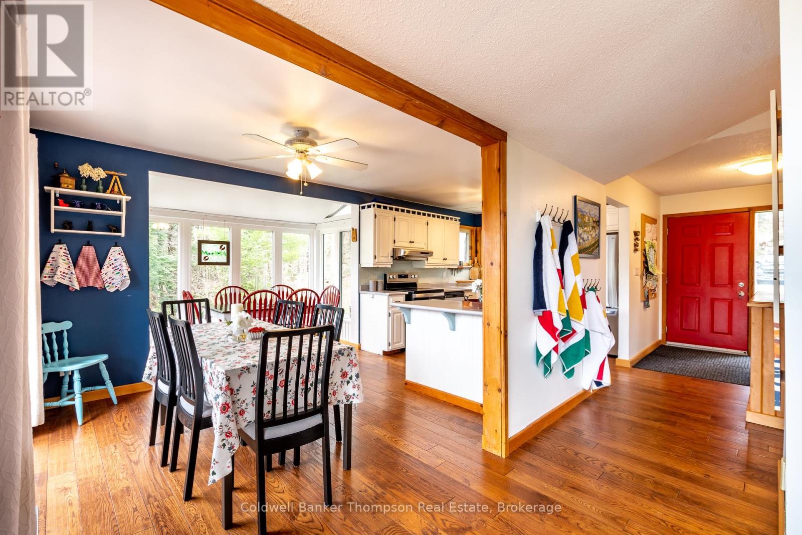 1063 Lakeview Road, Muskoka Lakes, Ontario  P0B 1M0 - Photo 10 - X12126044