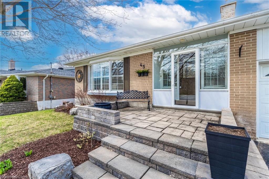 Property at 45 STOCKMAN Crescent image 3