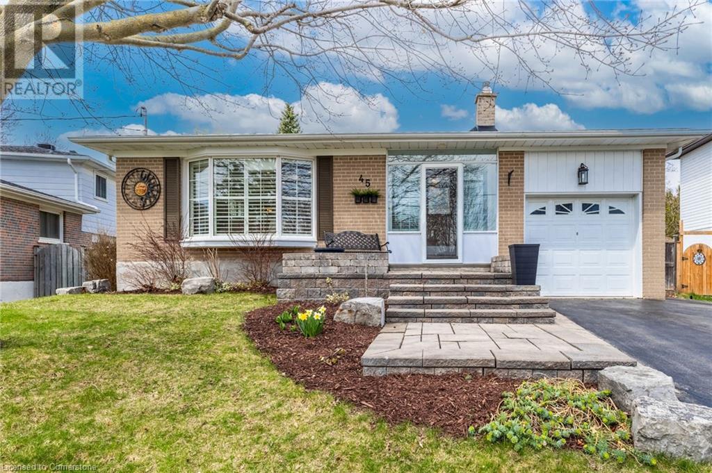 45 STOCKMAN Crescent, Georgetown, Ontario