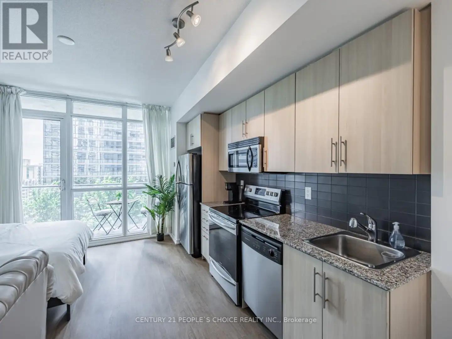 1203 - 65 Bremner Boulevard, Toronto, Ontario  M5J 0A7 - Photo 9 - C12126069