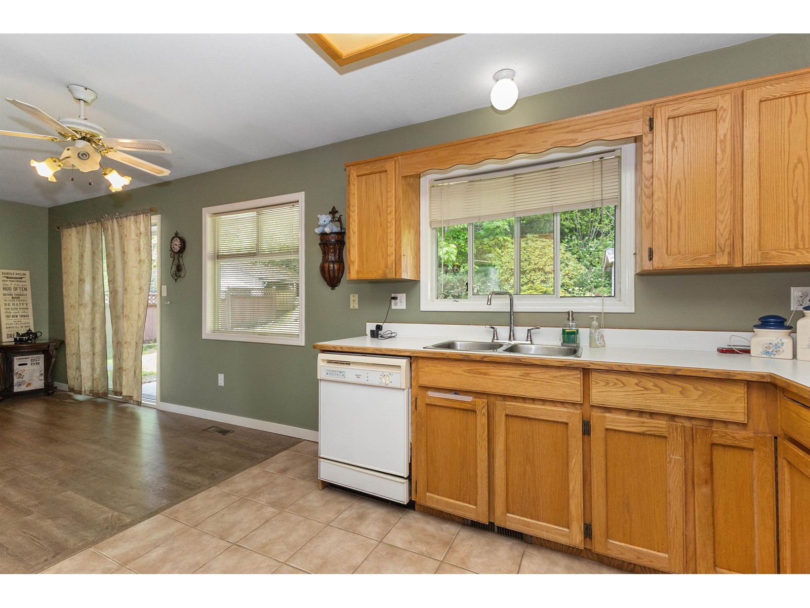 34847 Gleneagles Place, Abbotsford, British Columbia  V2S 7G5 - Photo 14 - R2998046