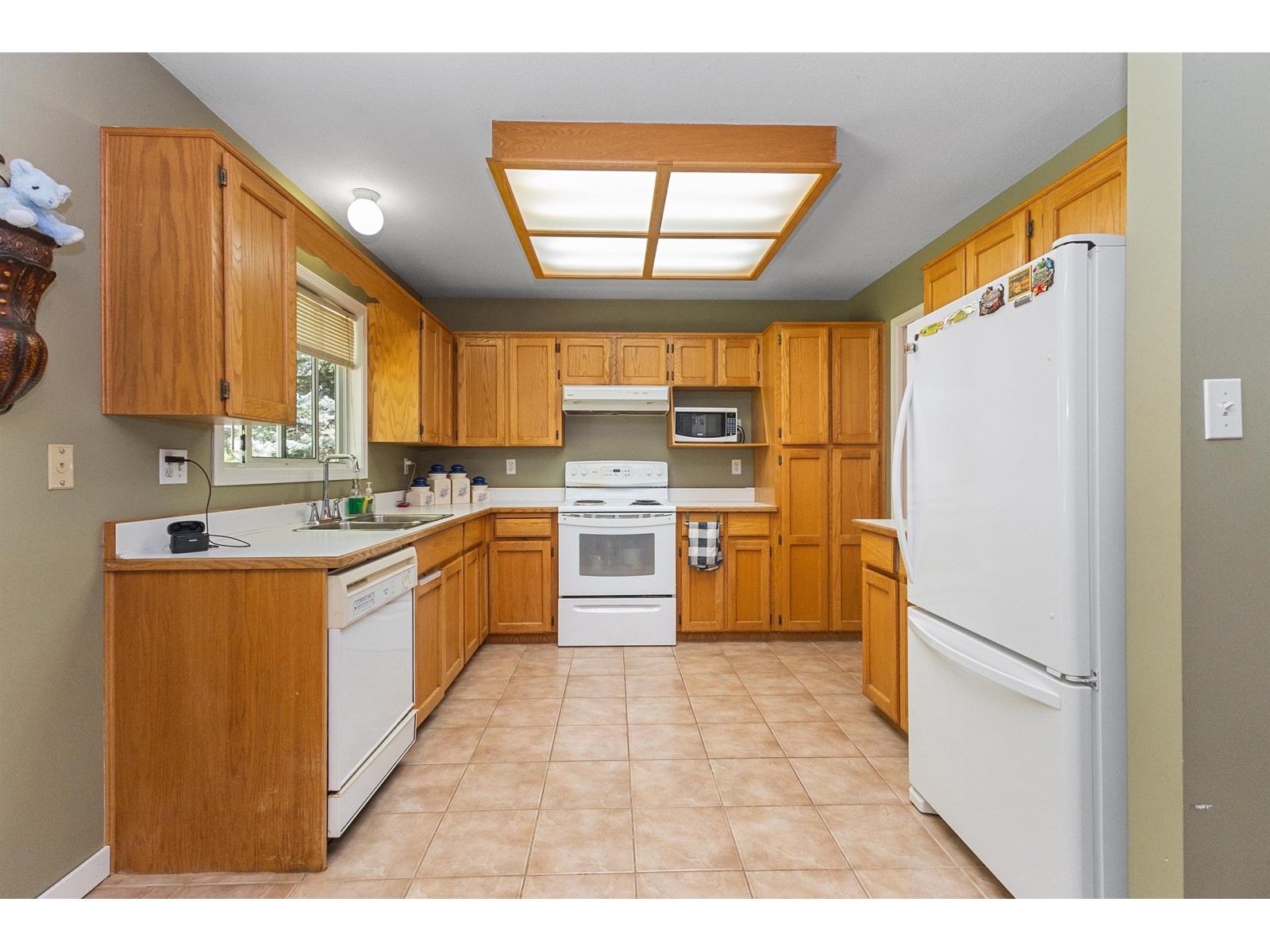 34847 Gleneagles Place, Abbotsford, British Columbia  V2S 7G5 - Photo 11 - R2998046