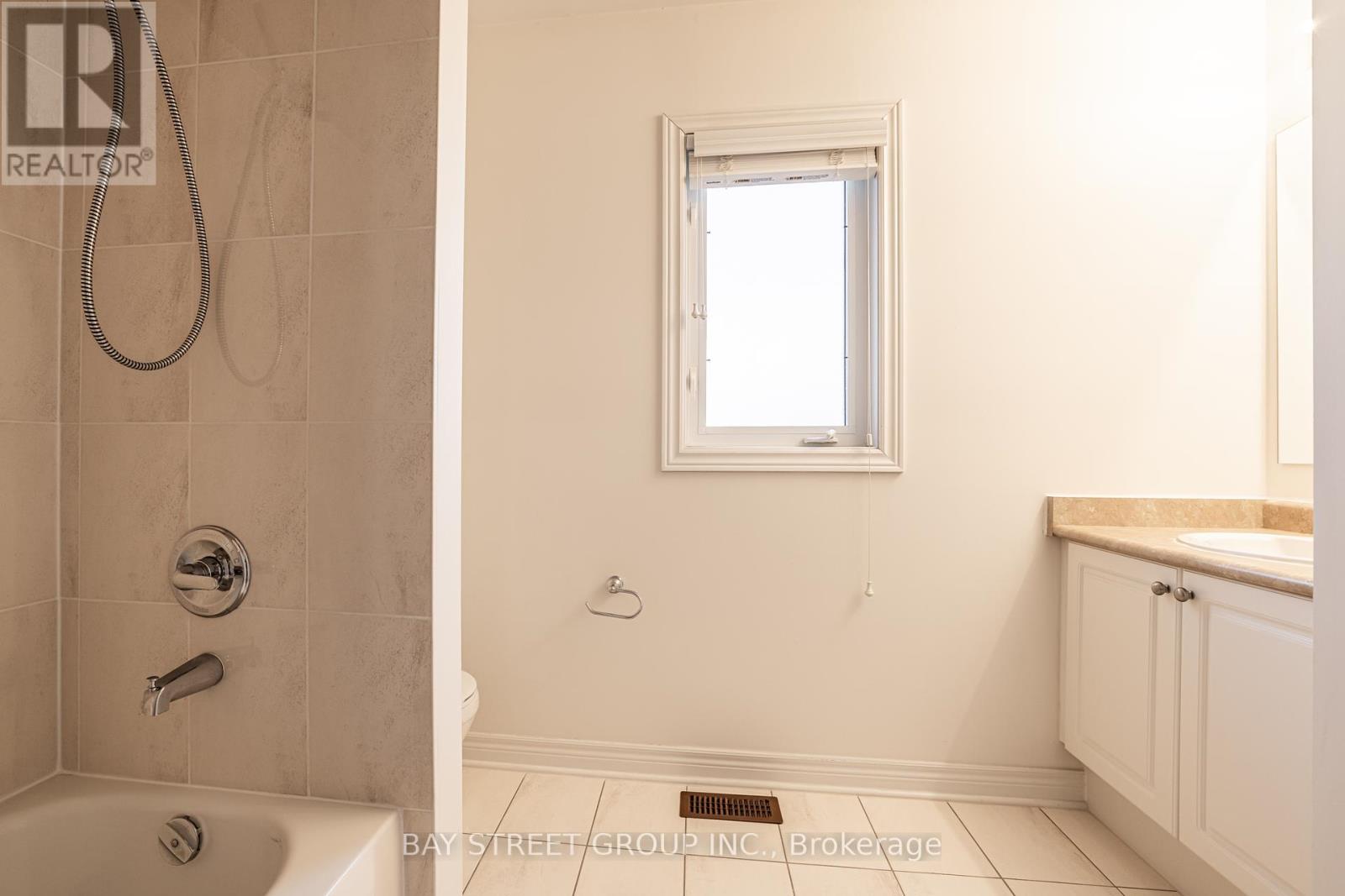 27 Primont Drive, Richmond Hill, Ontario  L4S 2V5 - Photo 27 - N12126019