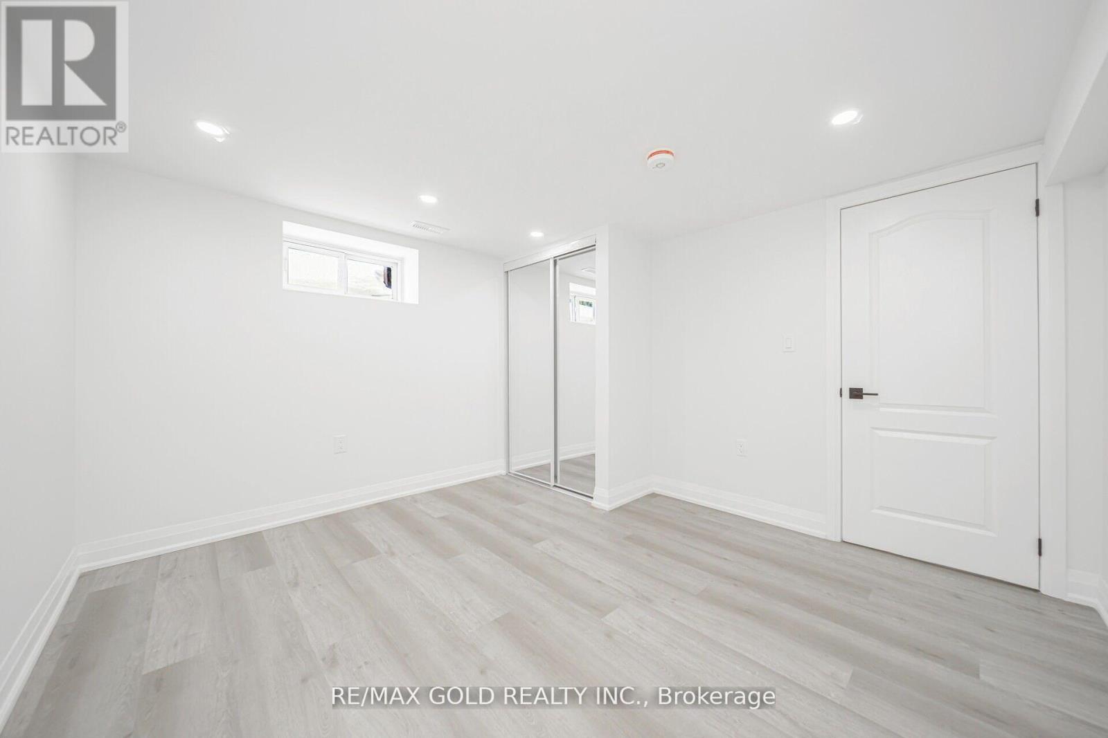 92 Cornwall Road, Brampton, Ontario  L6W 1N8 - Photo 34 - W12032067