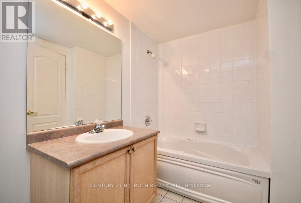 304 - 16 Raglan Street, Collingwood, Ontario  L9Y 4Y2 - Photo 15 - S12126022